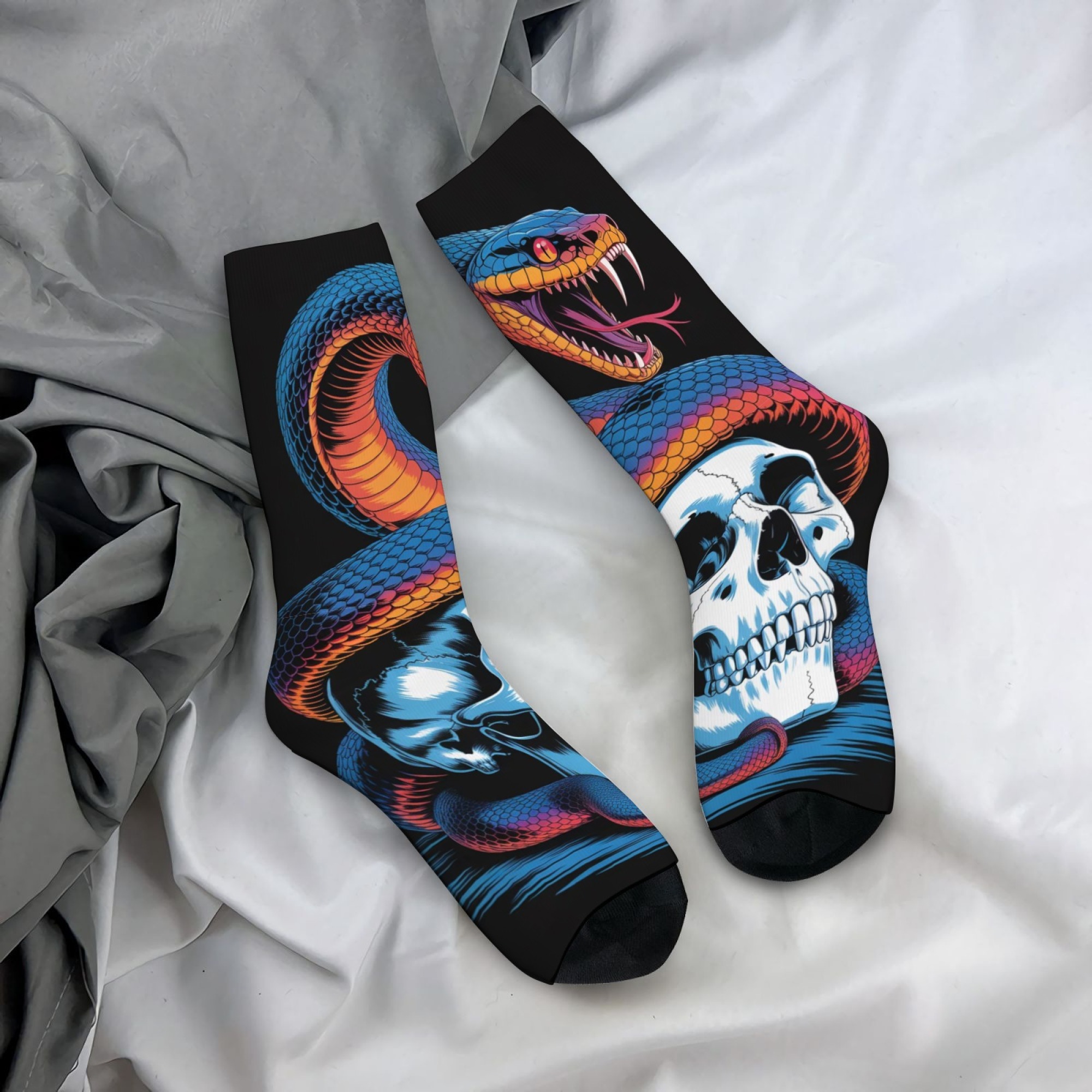 Street Fashion Style Youtube - Skull Cobra Retro Comic Socks Harajuku