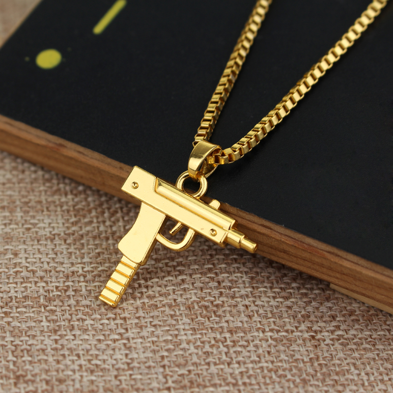 Trendy Uzi Gun Shaped Pendant  - Street Fashion Baggy 评论和价格