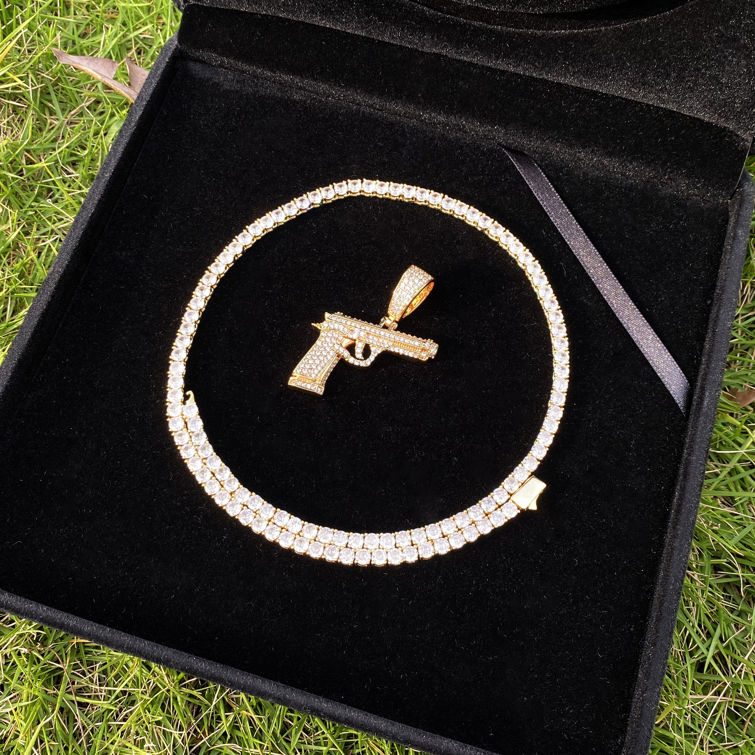 Aokaishen Iced Out Gun Necklac - Street Fashion Culture 评论和价格